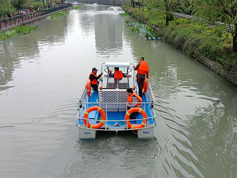 Fully electric river cleaning vessel has been delivered and put into service.