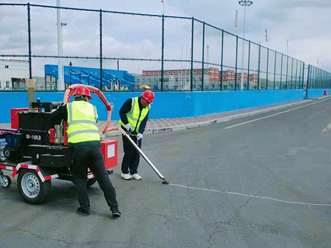 150L crack-sealing machine has been delivered in Inner Mongolia