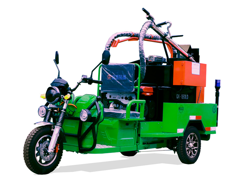 Three-Wheeled Crack Sealing Vehicle QX-180LD